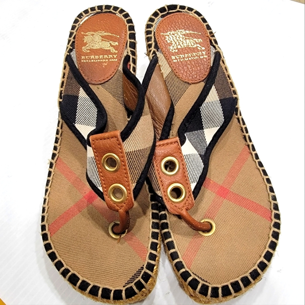 Burberry wedge sandals - Picture 1 of 10